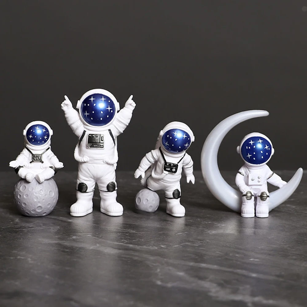 

Astronaut Ornament Spaceman Model Home Living Room Desktop Car Decorations Birthday Gift Desktop Ornament