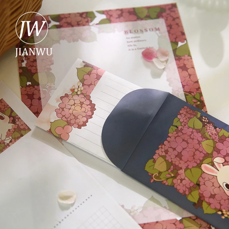 JIANWU Cute Small Animals Flower Bush Envelope Letter Paper Set Confession Love Letter Letterheads Kawaii Stationery Supplies