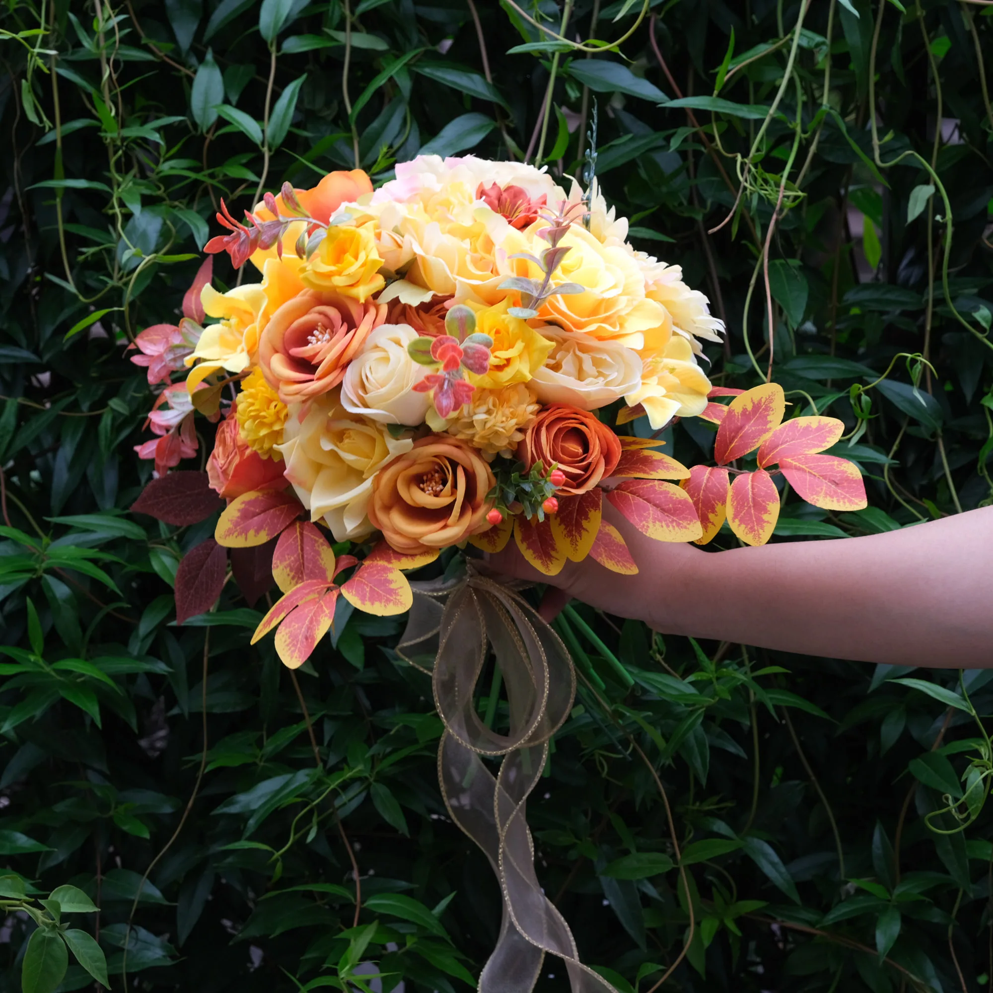 

35pcs Artificial Silk Flower Head / DIY Bouquets Material Package Wedding Bridal Toss Fake Flower Table Vase Flower Arrangement