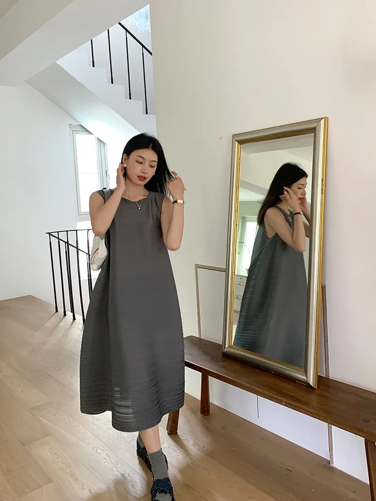 Pleated Women's Dresses | Plus Size Knee Length Dress With Natural Waistline And Folded Fabric