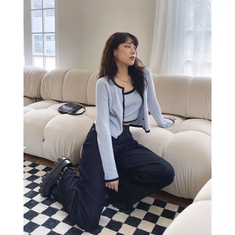 

Autumn New Short Slim Korean Chic Sweet Cool Wind Knitted Halter Cardigan Two-piece Set of Top Female Tide