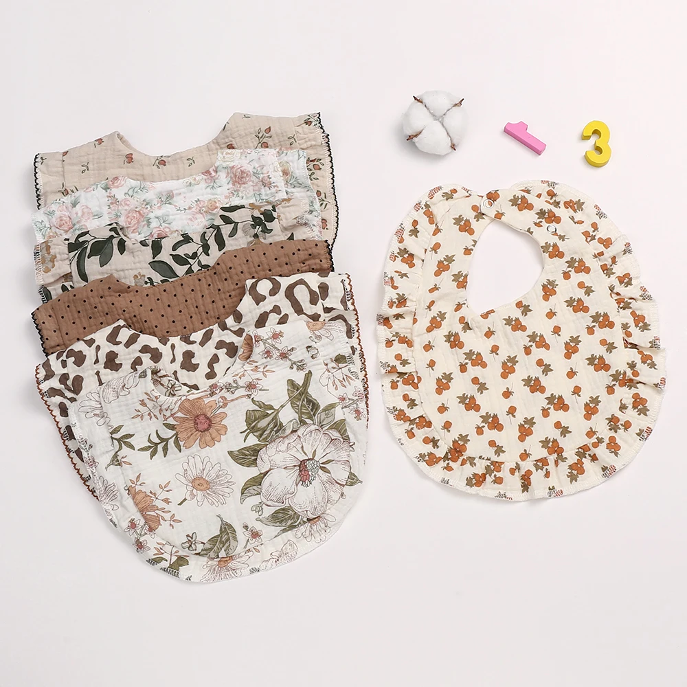

New U-type Baby Bib Embroidery Lace Wave Point Cute Cartoon Animal Cotton Gauze Drool Bibs Soft Cotton Burp Cloth Feeding