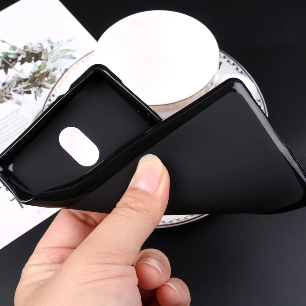 Durable Soft TPU Protective Phone Case - Sleek Back Cover Design