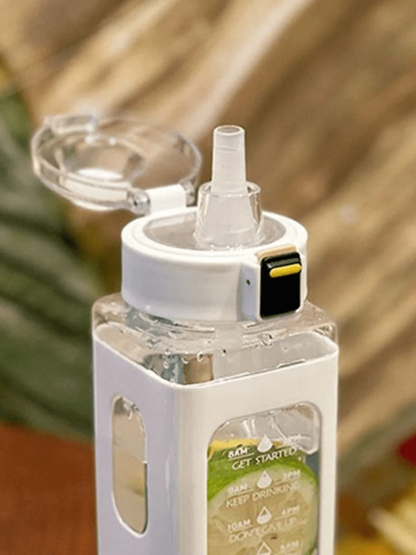 700ml White Sports Water Bottle 3