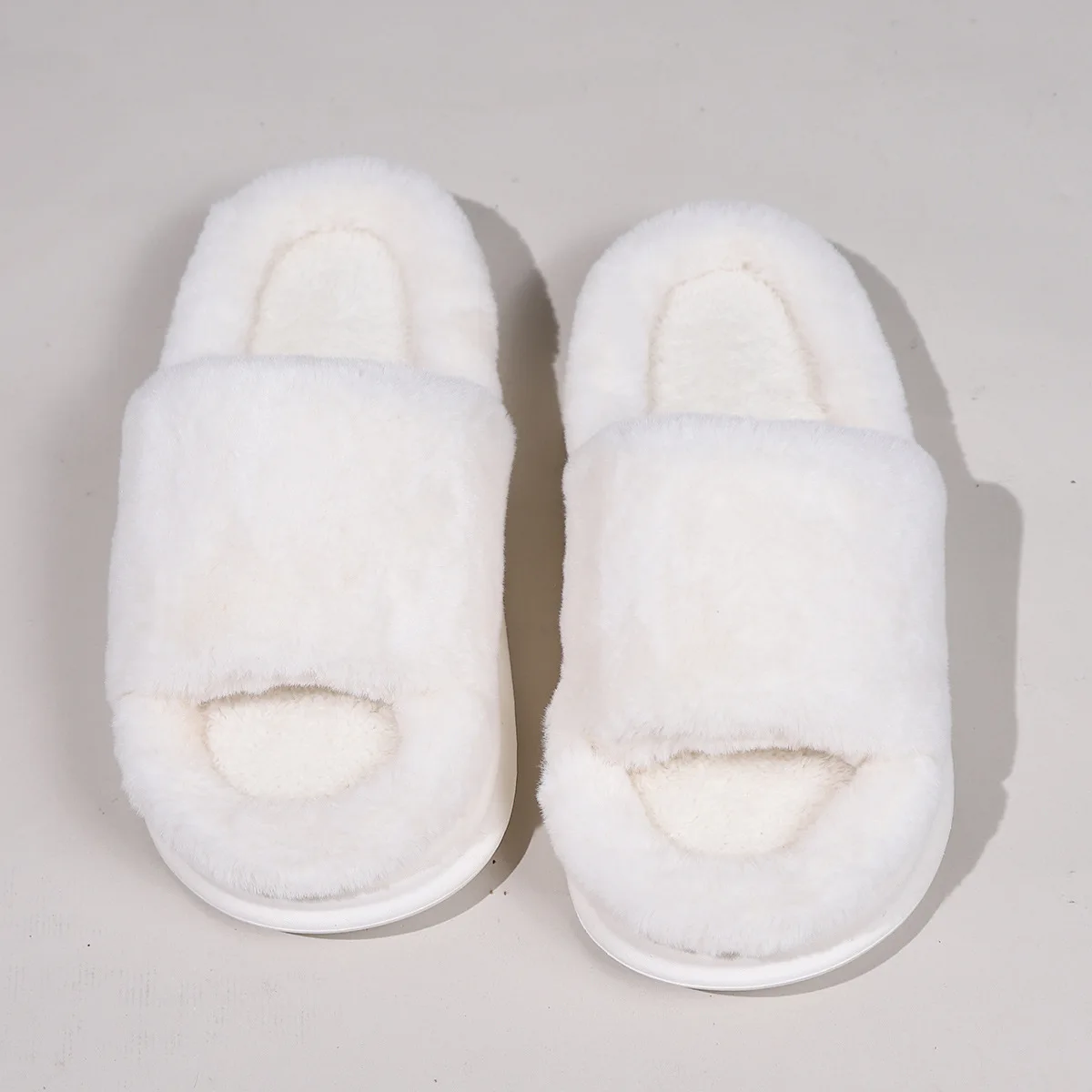 New Fashion White Fluffy Slippers Women 2025 Winter Warm Thick Sole Home Cotton Shoes Woman Open Toe Faux Fur Platform Slippers 4