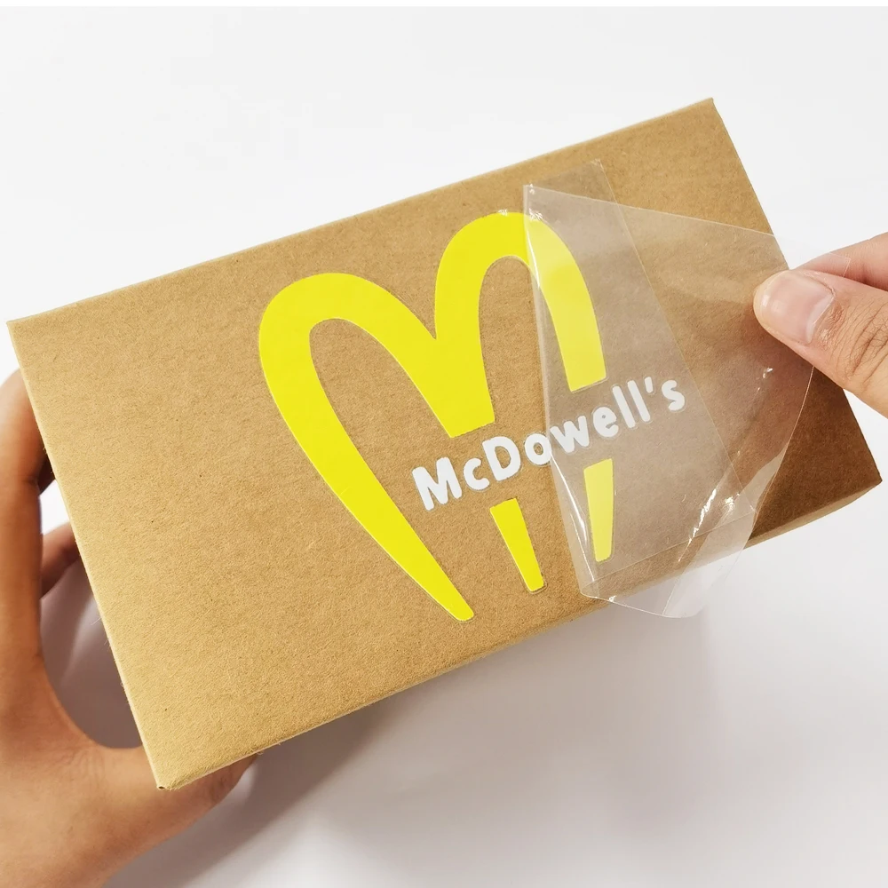 90x50mm 100pcs 맞춤형 브랜드 로고 UV 색상 3D 광택 데칼 전송 라벨 Pegatinas 투명 필름 없음 방수 셀프 접착