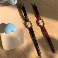 Montre à Quartz de luxe légère pour femmes, élégante, Portable, Simple, pour dames d'affaires, exquise, étanche, montre-bracelet pour femmes 1
