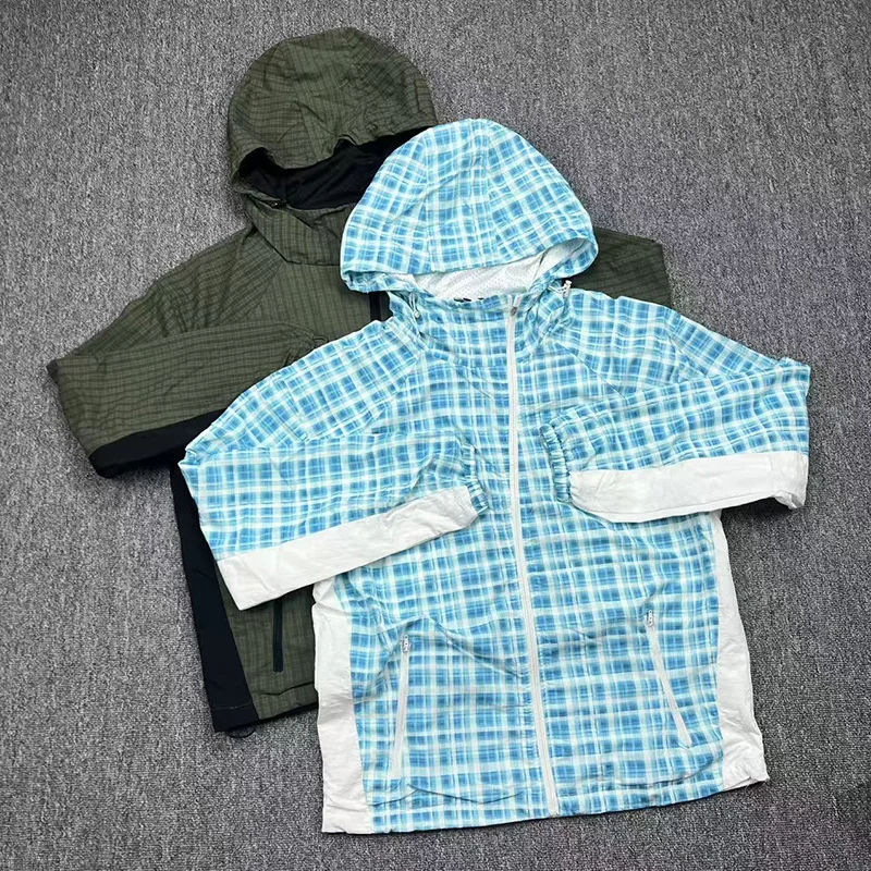 All Seasons Top Quality Windproof Inside Mesh Blue Green Checkered Outdoor Coats Men Women Foam Letters Slanted Zipper Jacket