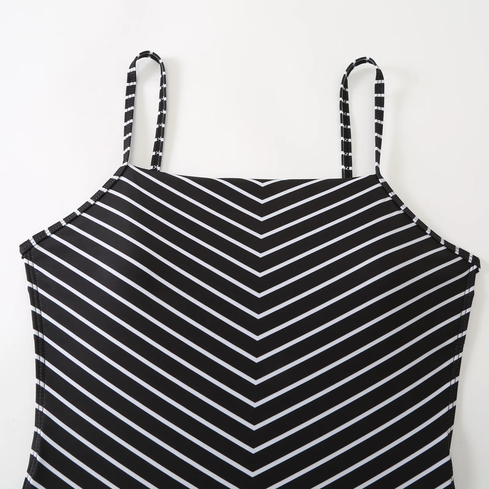 2024 Halter one-piece swimsuit women's striped printed sunscreen long dress hot spring beach two-piece foreign trade swimsuit