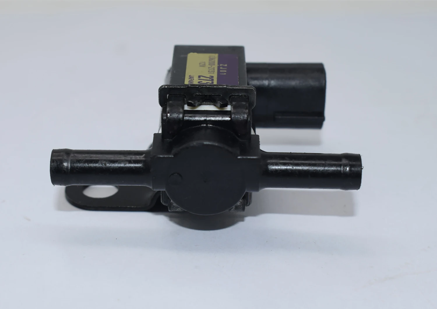 EVAP Purge Valve Solenoid ZJ01-18-741 ZJ0118741 ZJ01 For
