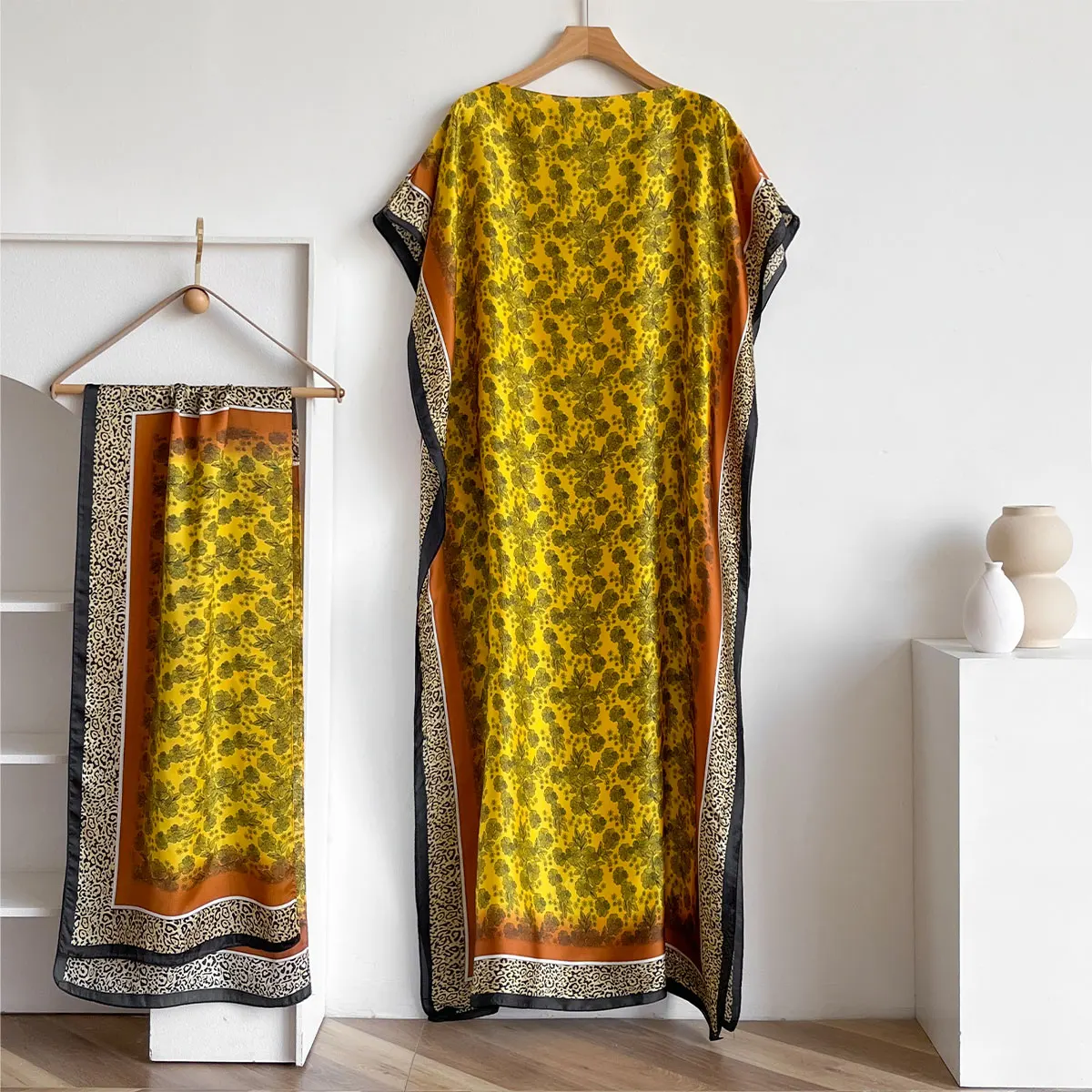 New 2025 Dubai Abaya For Women Summer Short Sleeve Cotton Dress Gold Stamping Loose Lady Maxi Islam African Dress With Big Scarf