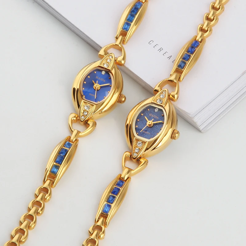 

Gold-Plated Inlaid Blue Diamond Fashion Women's Watches Small Bracelet Quartz Watch