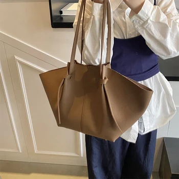 Borsa tote da donna coreana di grande capacità Borsa con ali di marca di alta qualità Borsa a tracolla semplice con motivo litchi alla moda con nappa lunga 1