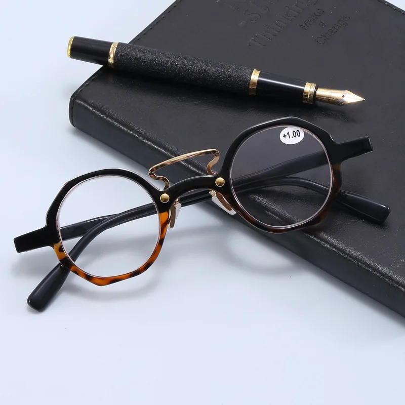 Eyekepper 4-Pack Occhiali da Lettura Rotondi per Donne e Uomini Retro Lettori, 2 Nero/2 Tartaruga 2.50