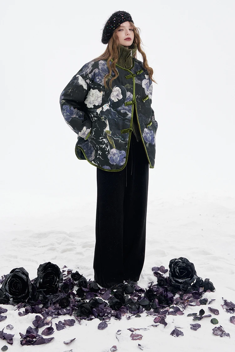 ELFSACK 2025 Winter New Arrivals Y2K Exquisite Retro Floral Graphic Chinese Style Button Coat For Women