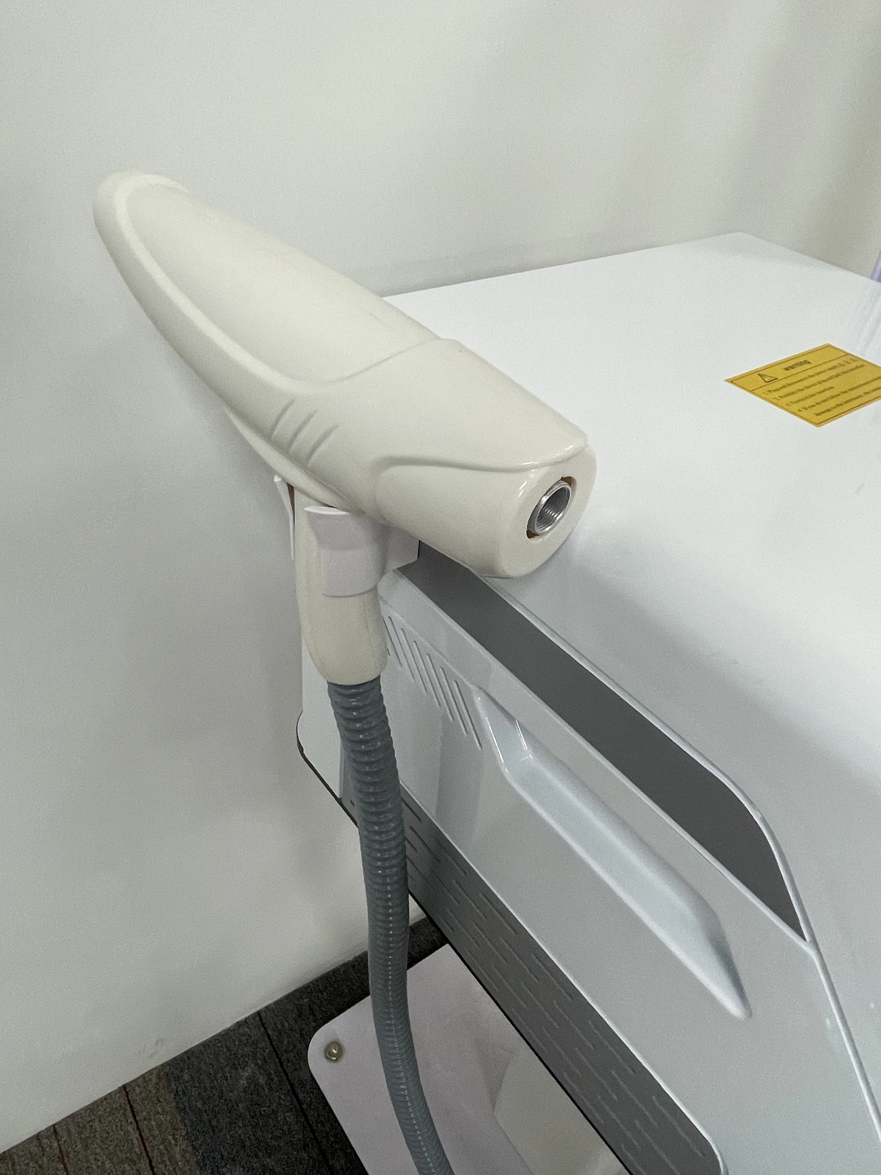 Desktop double handle hair removal and tattoo washing equipment IPL laser pointer 640 hair removal, 1046 tattoo washing and beau