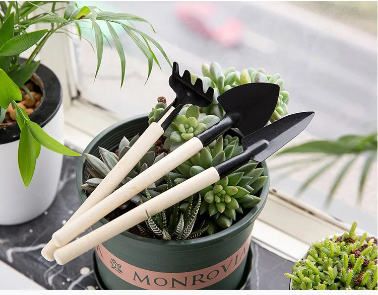 3 pcs/set Mini Portable Gardening Tool Metal Head Shovel Rake Spade Plant Garden Soil Raising Flowers Wooden Handle Tool Set plant baskets