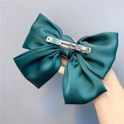 Elegant Black Large Bow Hair Clip - Stylish Hairpin and Headdress Accessory (LV)