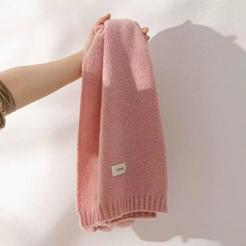 Niedlicher einfarbiger Plüsch-Strickschal für den Winter, warm, kältebeständig, Nackenschutz, Schal für Studenten, Nackenbügel, mädchenhaftes Modeaccessoire, Weihnachten – Detail 9