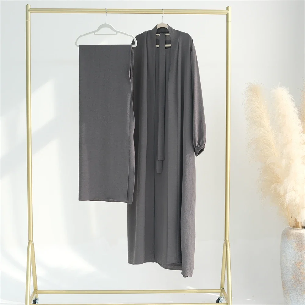 09 Gray With Hijab