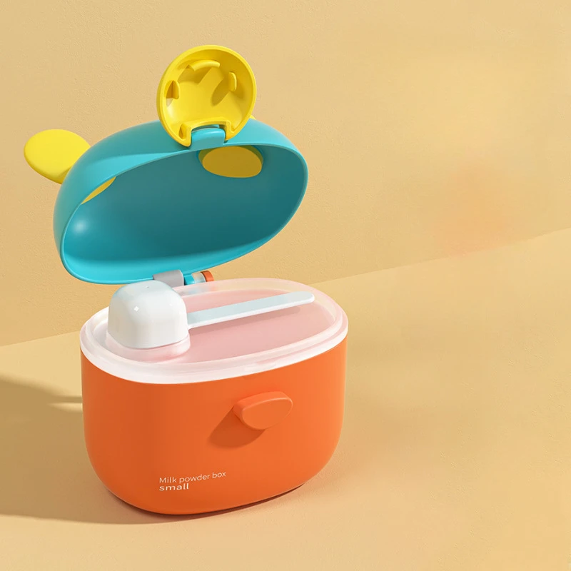 Portable Milk Powder Box Cow Milk Powder Dispenser Food Preservation Box with Spoon Compartment for Visiting Picnic Outing