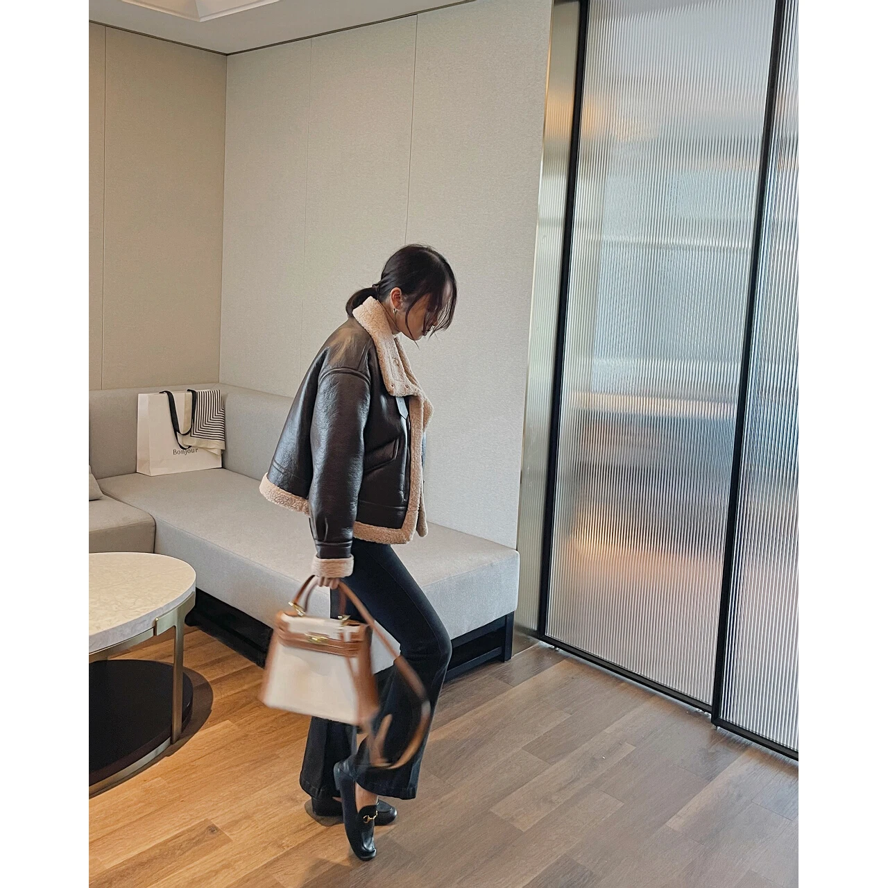 2022 Women Woolen Faux Fur Pu Leather Teddy Jackets Blazers Trench Coats Y2k Clothes Parkas Heavy Down Winter Oem Stylish New