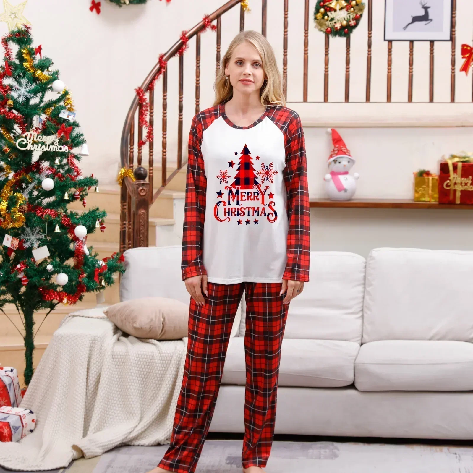 Matching Outfit Matching Pajamas Matching Sleepwear Plaid Print Top + Trousers Pajamas Set for Family Christmas Parent-child Matching Clothes Long Sleeve Sleepwear Xmas Look