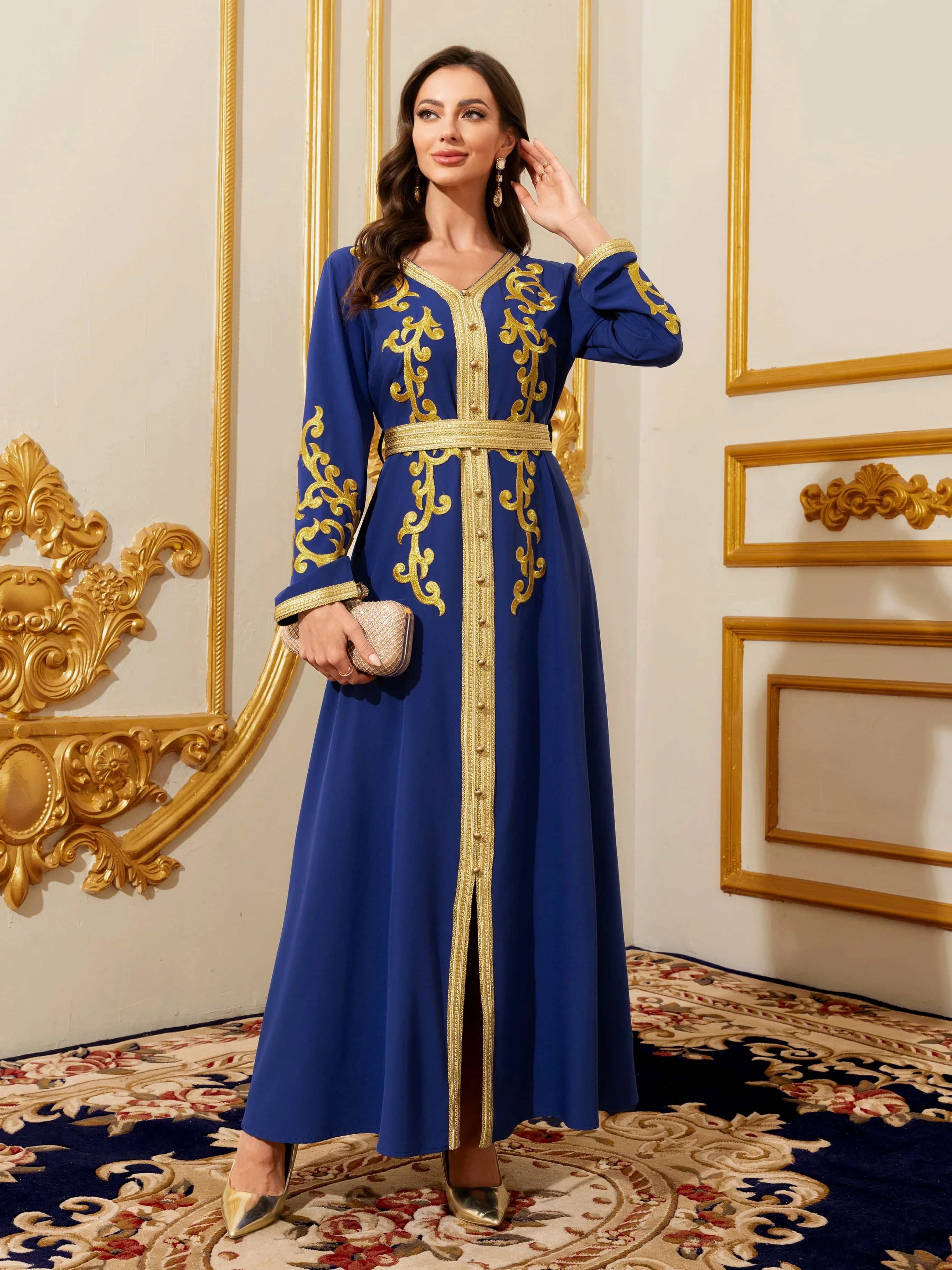 فستان ماكسي متواضع في الشرق الأوسط - عباية قفطان م...