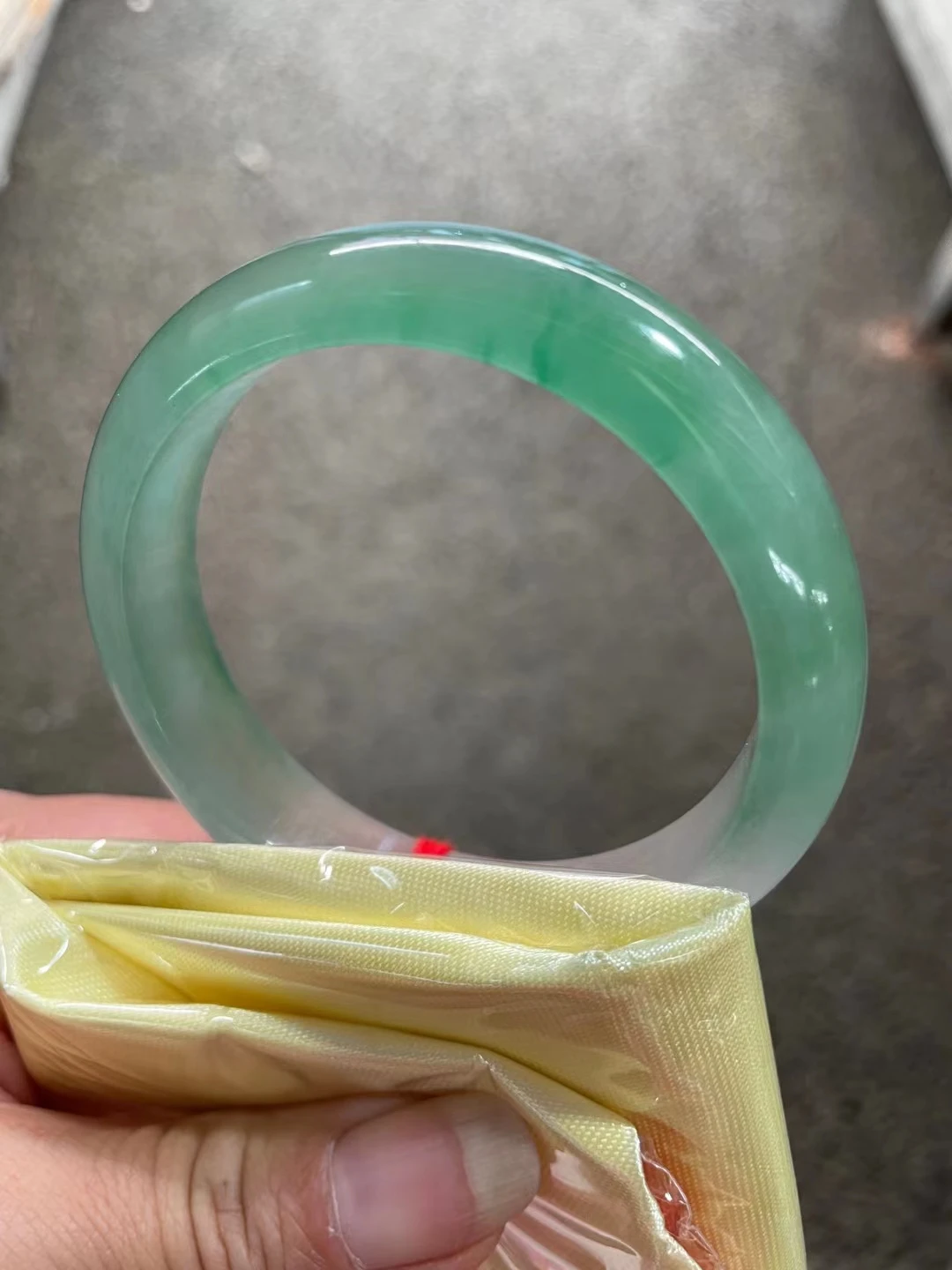 Рисунок 2 - Натуральный Изумрудный браслет из Мьянмы