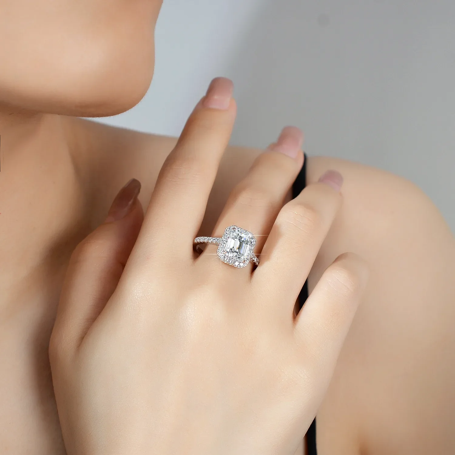 Рисунок 3 - Кольцо с бриллиантом 3 карата