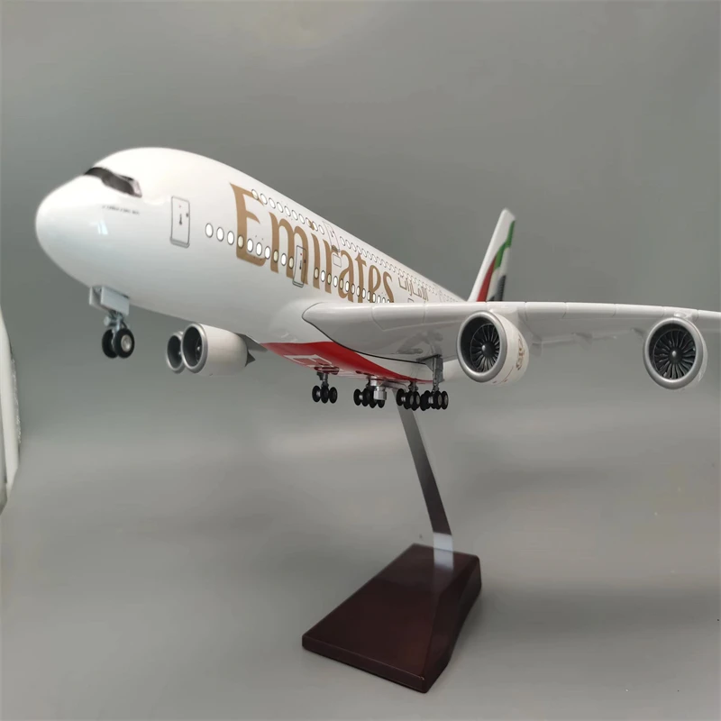 A380 47CM Scale New Emirates Airplane Model with LED Lights