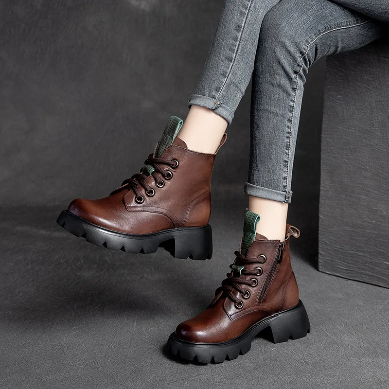 

Winter minimalist and comfortable short boots with cowhide strap Martin women's boots with brushed light soles and cotton shoes