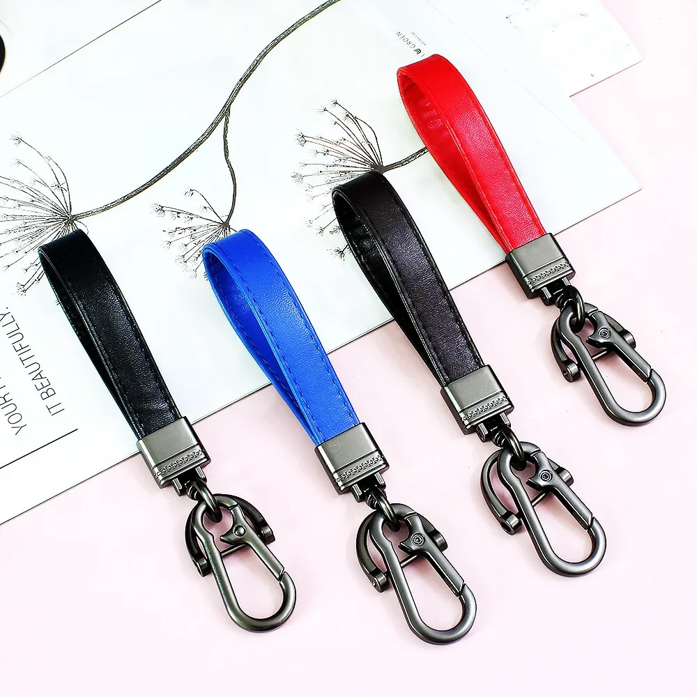 

Customized Logo Bright Leather Keychain for Men and Women Personalize Car Key Chain Ring Laser Engrave Vintage Keyring Gift