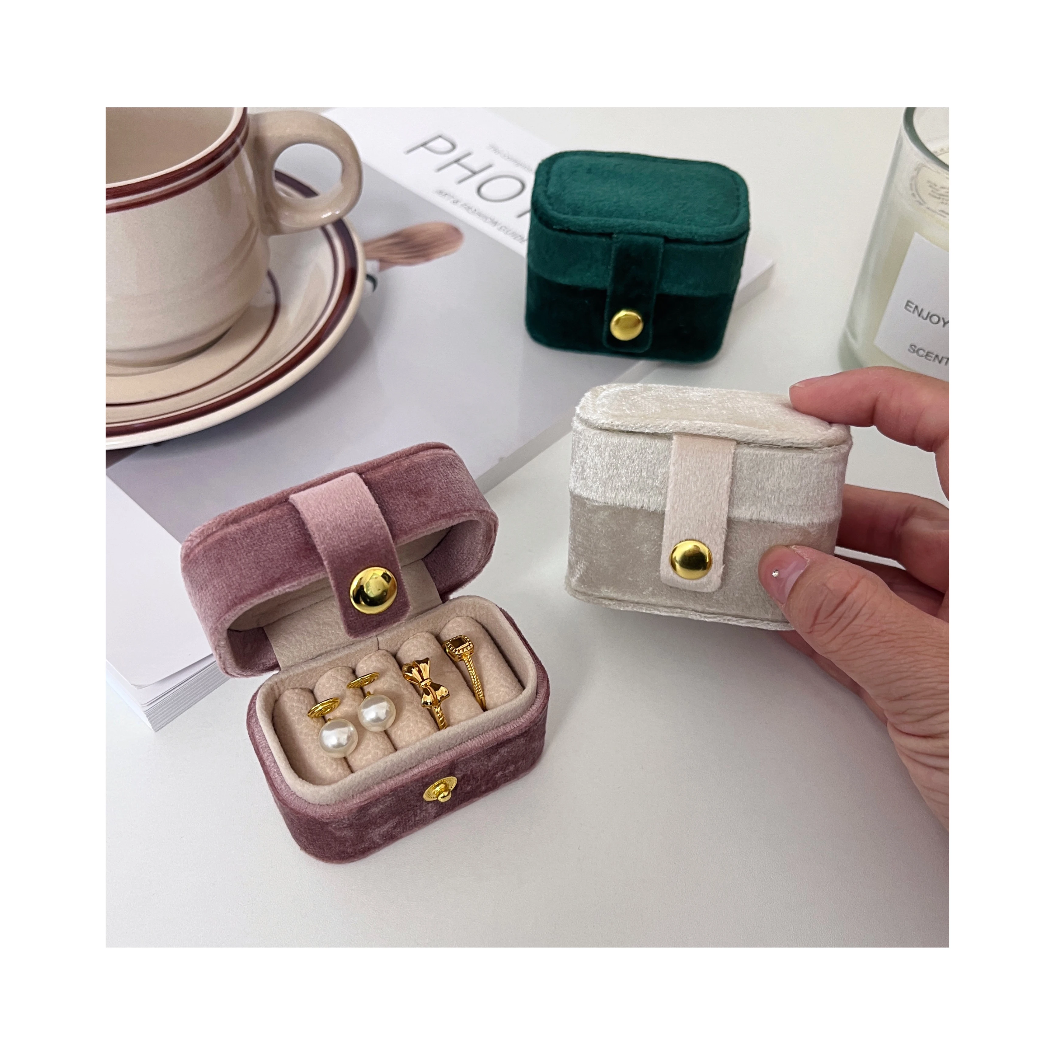Hochwertige tragbare Schmuck-Ringe-Schmuckschatulle aus Samt, kompakte Reise-Ohrring-Aufbewahrungsbox, exquisite Mini-Verpackungsbox, 2025, neue Box – Detail 2