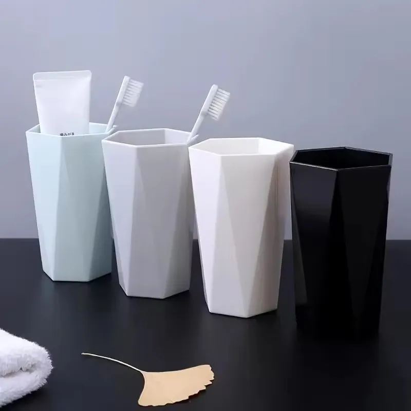 Nordische badkamer bekerset van glas voor koppels_voghion.com