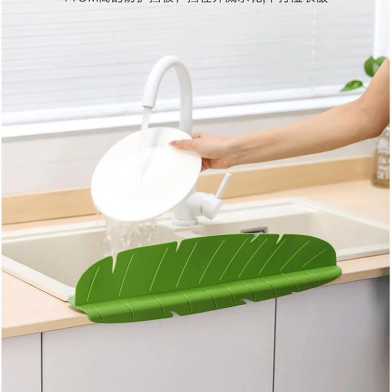 

Leaf Shape Kitchen Water Splash Guard with Sucker Anti-water Board Baffle Plate Dish Vegetable Washing Blocking Board Gadget