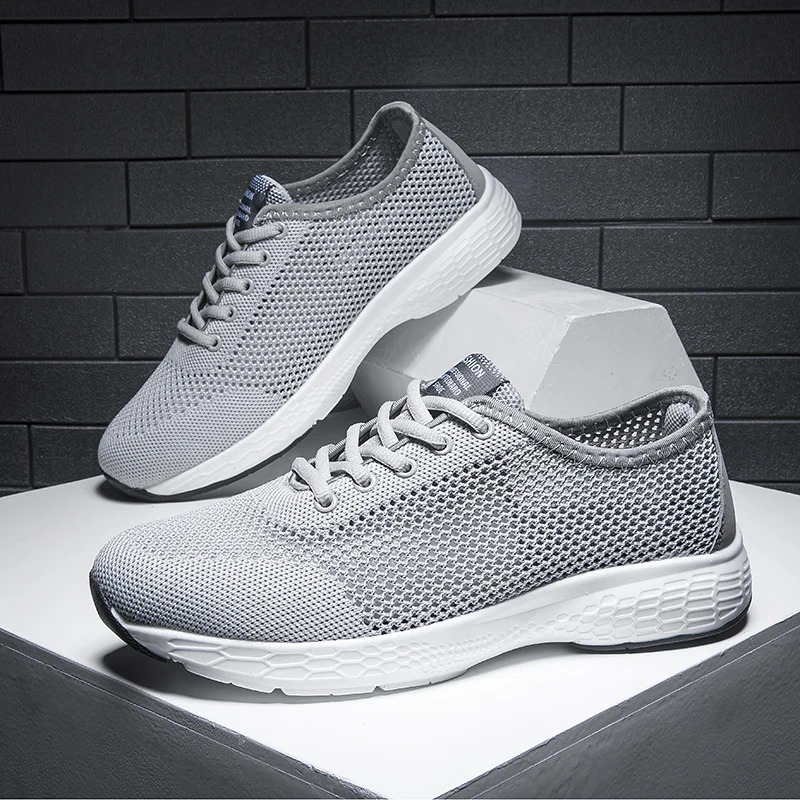 

Men's Sports Shoes Ultra-light Fashion Men's Shoes Mesh Breathable Solid Color Deodorization Platform Casual Shoes Round Head