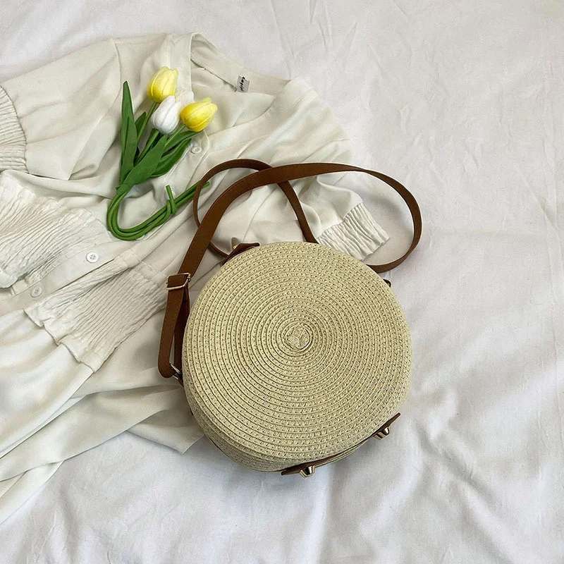 Women Round Rattan Weaving Bag Handmade Knitting Crossbody Bag Summer Circular Woven Shoulder Bag Vintage Beach Bag