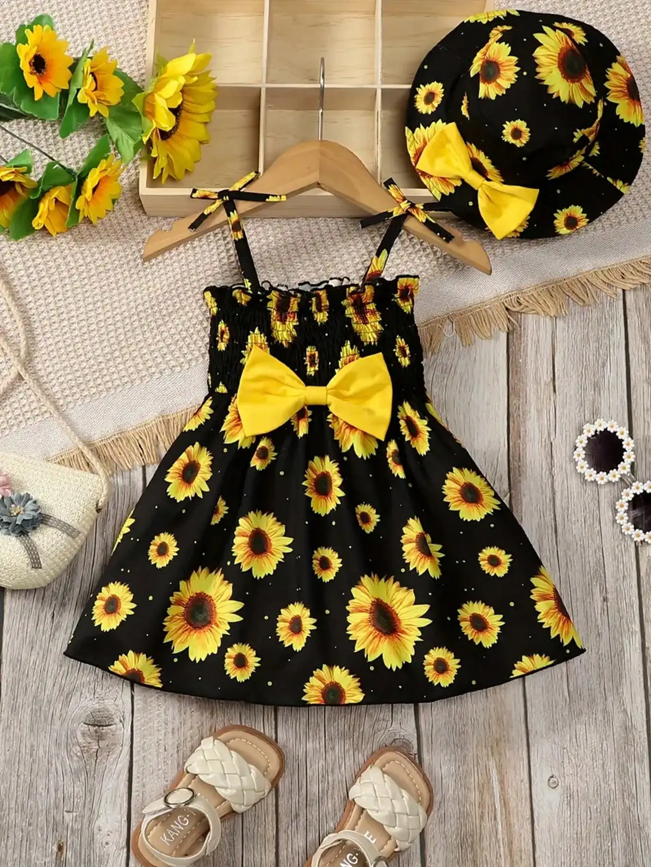 2026 Mädchen Freizeitkleid, Neues Frühlings- und Sommerkleid mit Sonnenblumen-Print, Schleifendekoration, Trägerkleid, Locker Sitzend, Bequemes Kleidchen