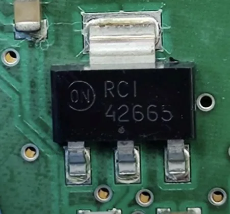 

Бесплатная доставка, NCV4266ST50T3G SOT-223 42665 5V 150mA IC 10 шт.