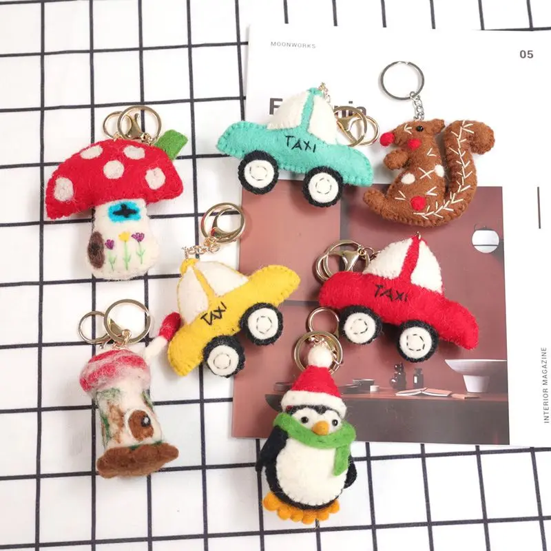 

Creative Handmaking Weaved Keychain Wool Felt Cute Penguin Keychain For Bag Pendant Mushroom Keyrings Wholesale Taxi Keychains