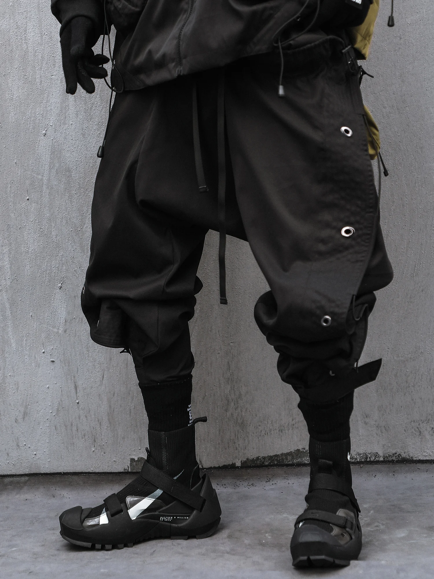 

Japanese Techwear Cargo Pants Men Industrial Streetwear Joggers Men Clothing