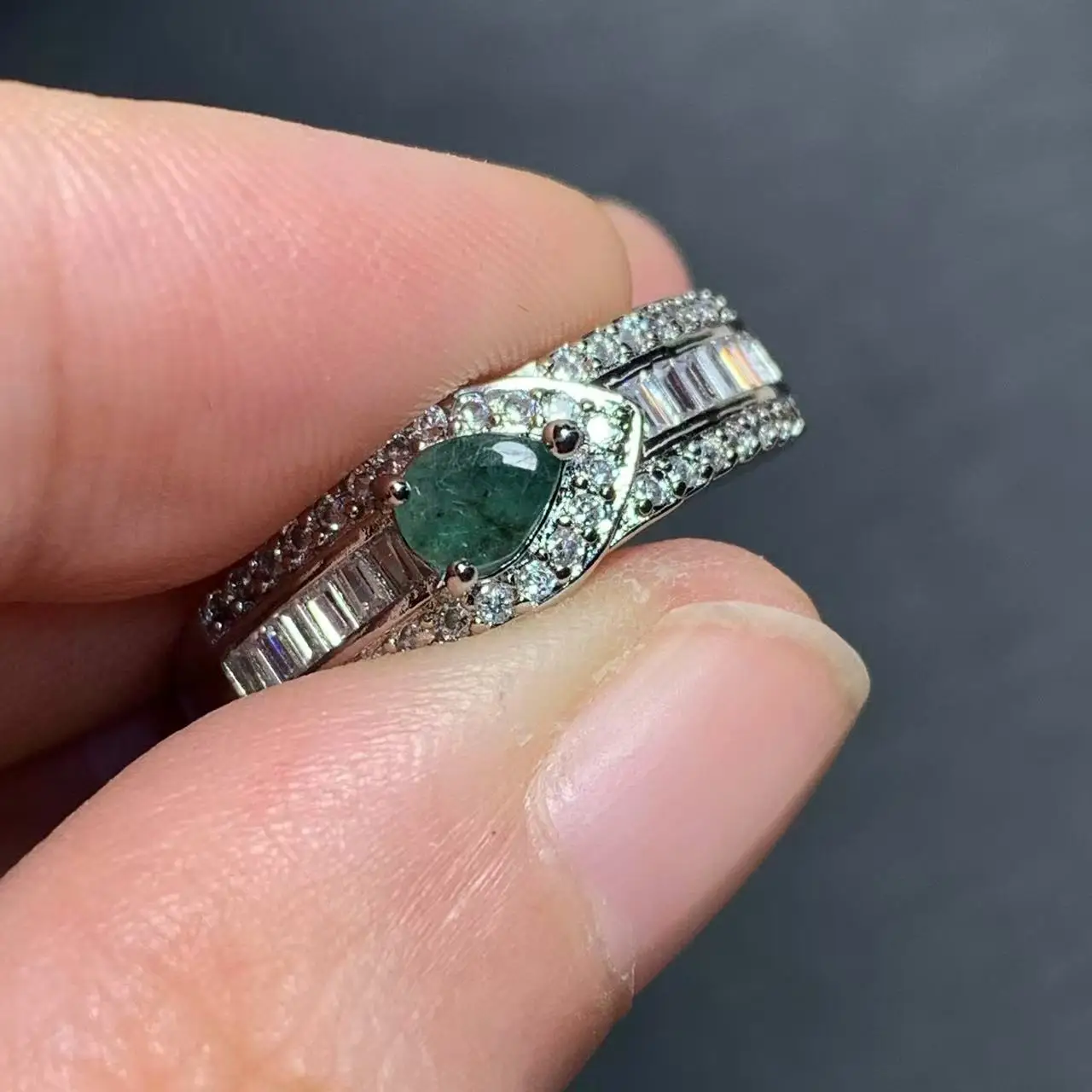 Authentic Natural Emerald Ring Adjustable Female Classic Ring Jewelry for Women Gift Elegant Design Luxury Vintage Fine