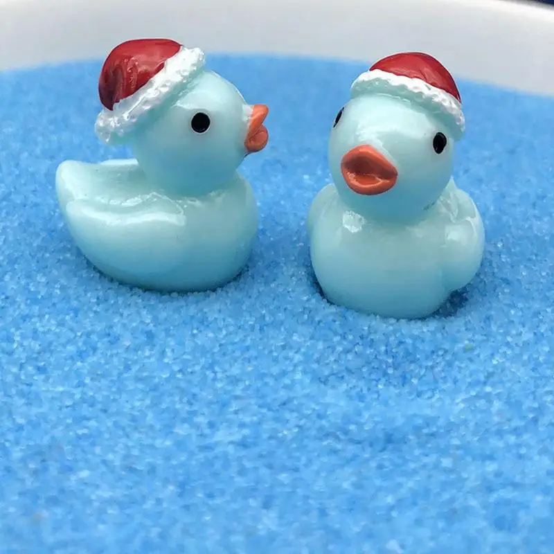 20/50/100pcs Mini Resin Ducks with Santa Hats Christmas Tiny Ducks  Figurines For Xmas Fairy Garden Dollhouse Potted Plants Decor