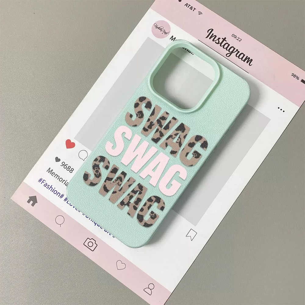 รูปสินค้า เคสซิลิโคนลายเสือดาวสำหรับ iPhone หลายรุ่น