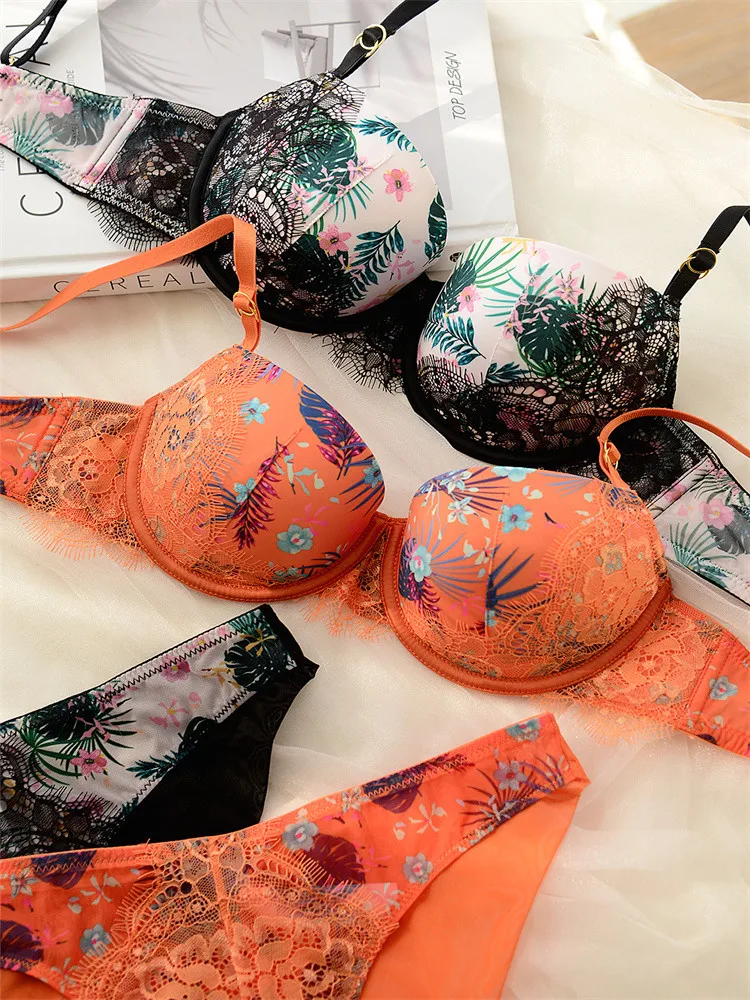 No Time Can Pass Lingerie