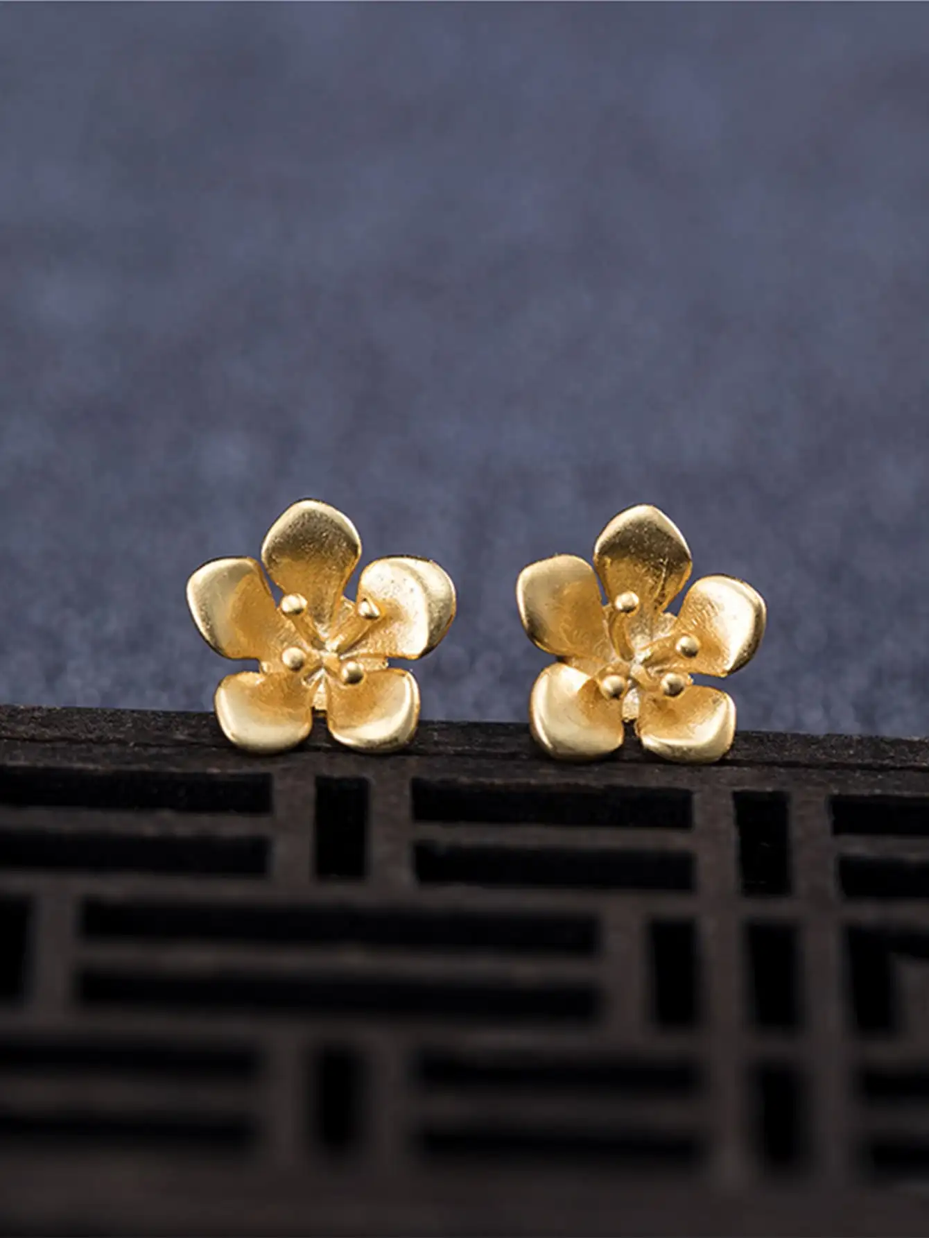 

Real 925 Sterling Silver Peach Blossom Stud Earrings For Women 18k Gold Flower Ethnic Style Vintage Jewelry 2024 New party