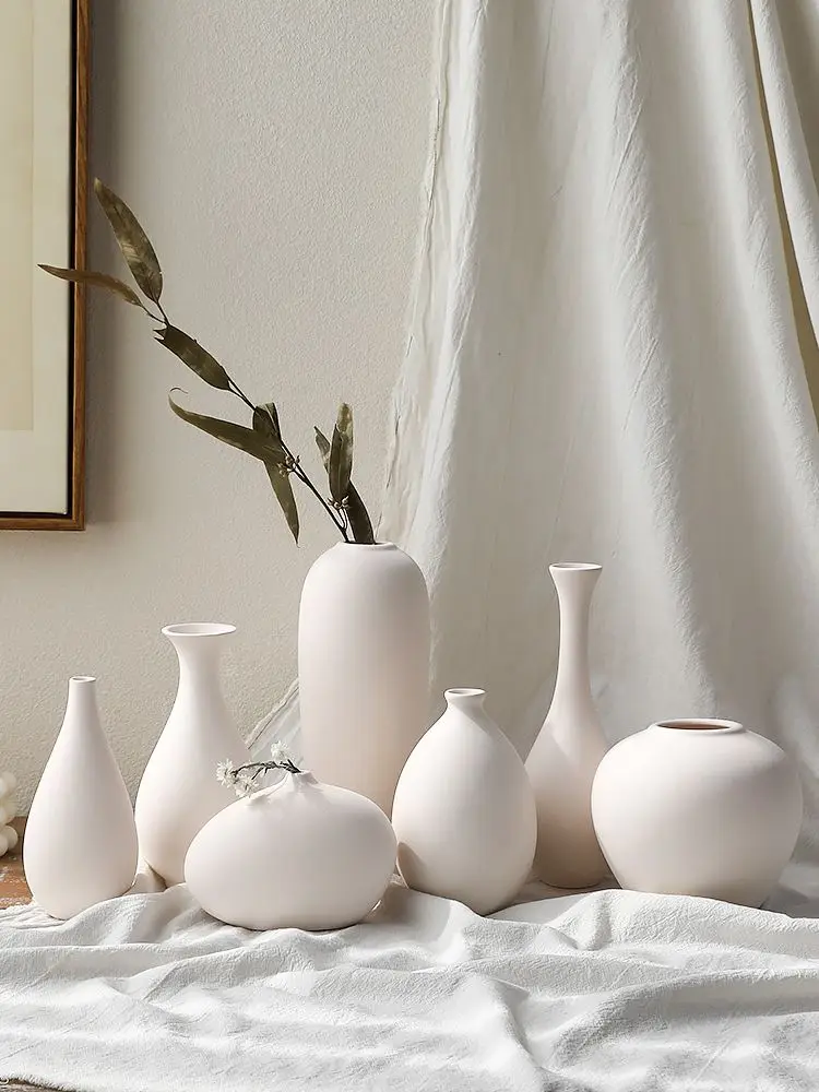 

White Vase Chinese Ceramic Vase Decoration Creative Graffiti Art Living Room Decoration Home Furnishing Ornaments