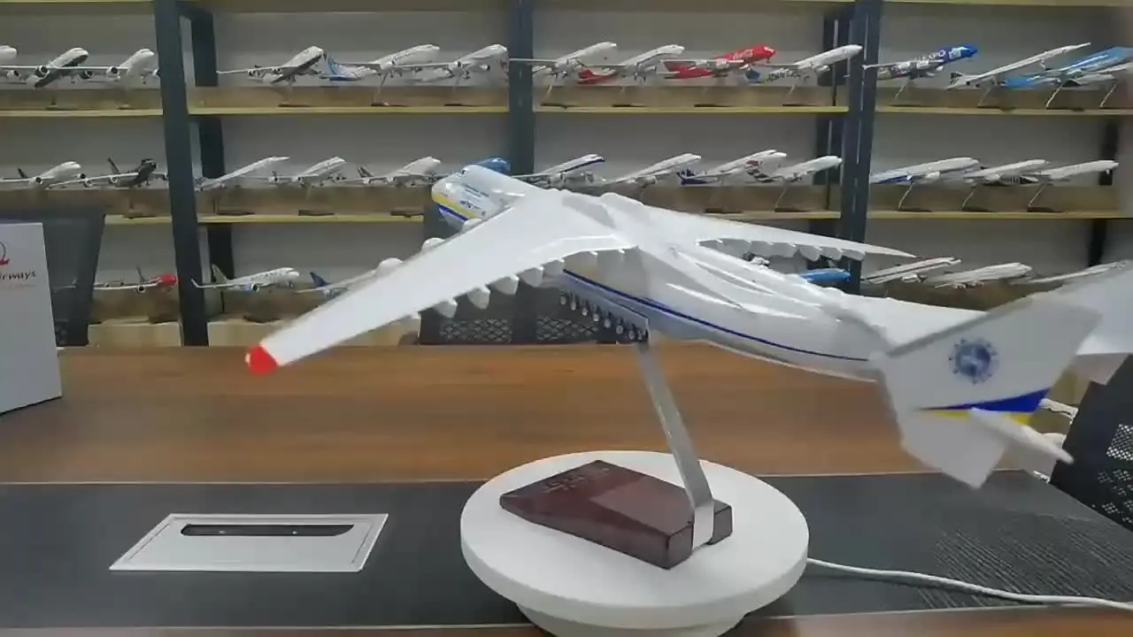 アントノフan-225輸送機1/200スケール42センチメートル