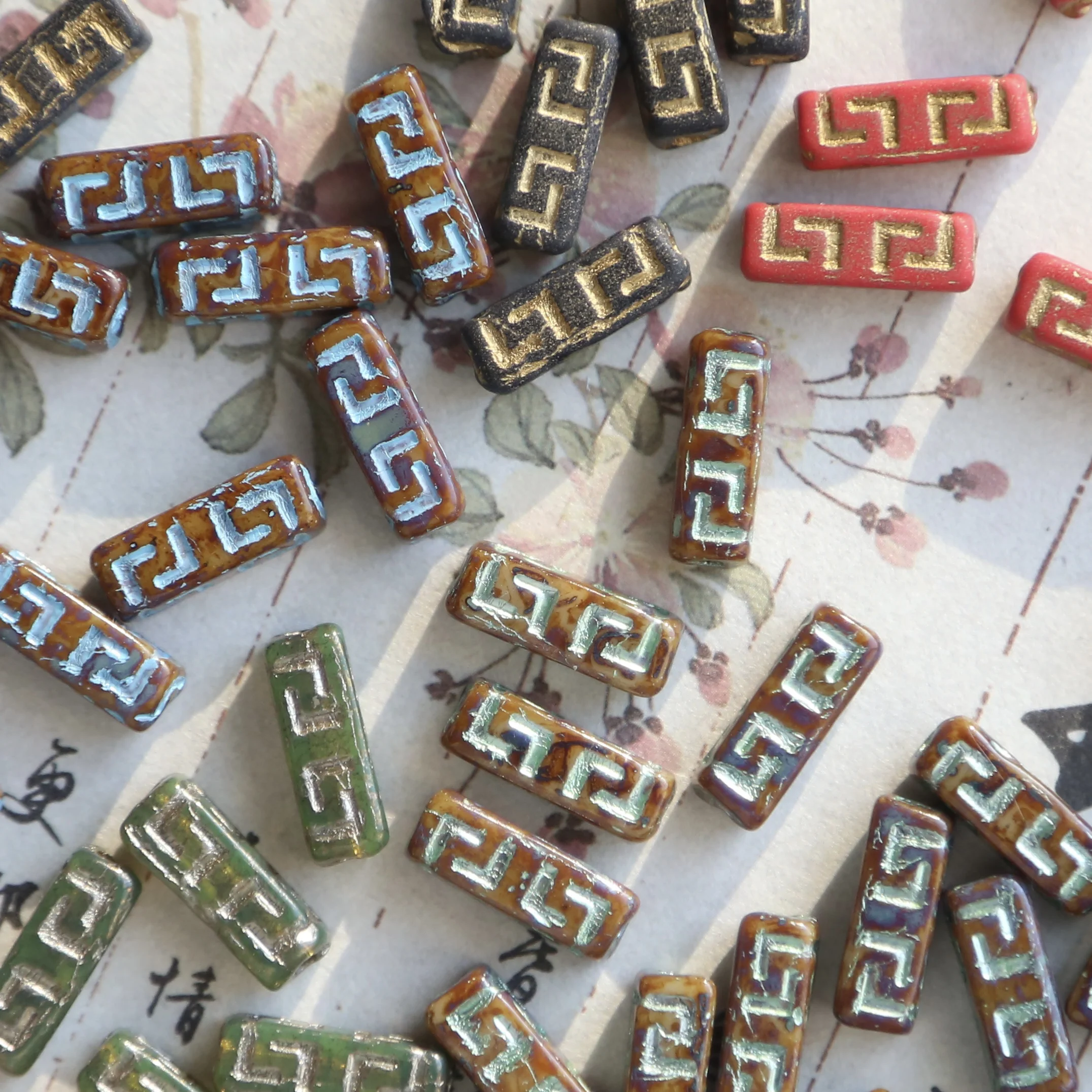 10pcs 체코 구슬 15×5mm 복고풍 무늬 직사각형 유리 구슬 DIY 수제 구슬 소재